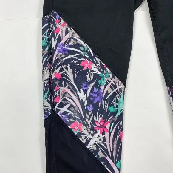 Fabletics Mesh Powerhold Capri Leggings Mid Rise Floral Black UPF 50+ Size Sm - Picture 3 of 7